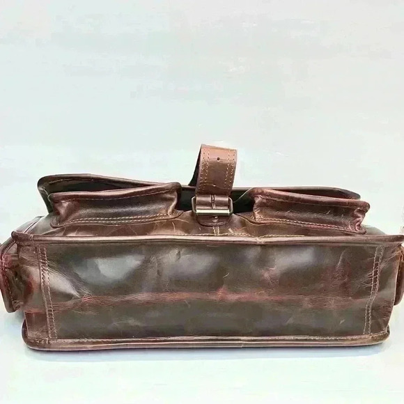Cuero Vintage Handmade Large Leather Messenger Bag For Laptop - Picture 5 of 16